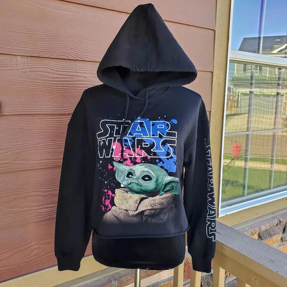 Star Wars Black Graphic Cropped Women's Hoodie Size Medium NWOT - Picture 1 of 15